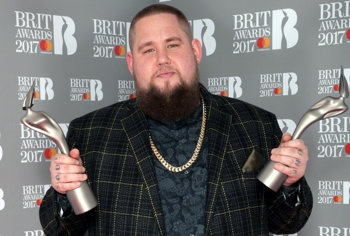 2017 Critics’ Choice winner Rag‘n’Bone Man to perform live at The BRIT Awards 2018 with Mastercard