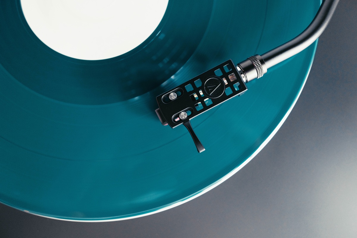 Vinyl set for 1 million LPs gifting bonanza this Christmas