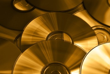 Facebook Pirate Prosecuted for Selling Fake CDs