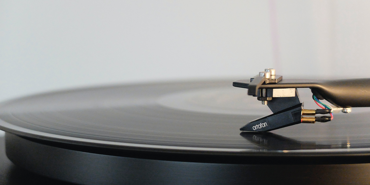 UK vinyl LP sales increase for a 16th consecutive year as the physical music market enjoys a strong 12 months 