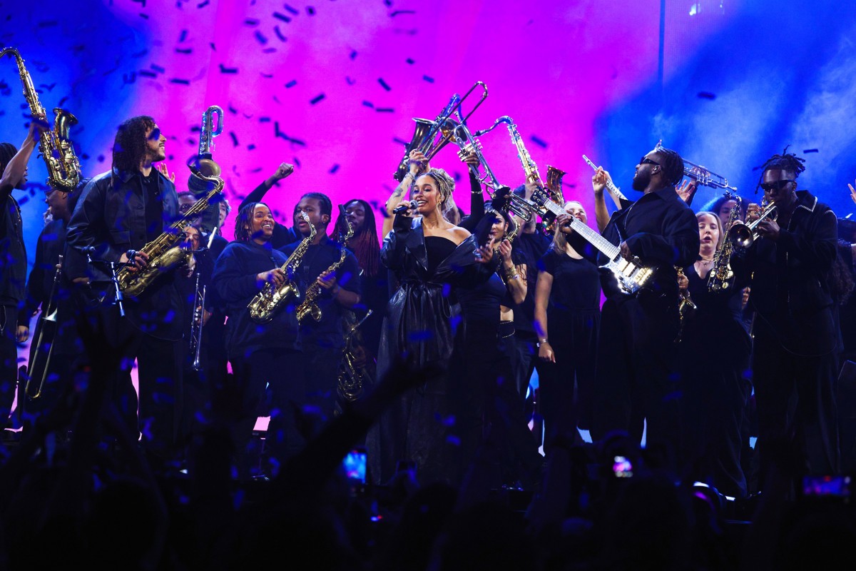 A new wave of global British breakthrough talent helps UK recorded music grow for an 11th consecutive year in 2025