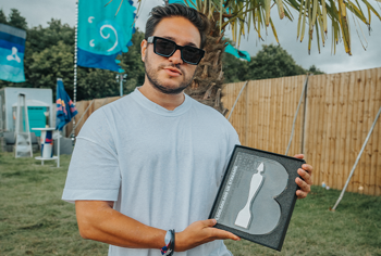 Jonas Blue receive BRIT Billion Award